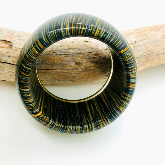 Unusual Vintage Retro large acrylic lucite style bangle Bracelet - Picture 6 of 10